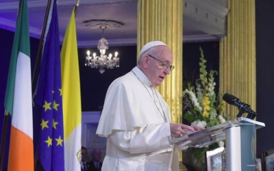 Ferenc pápa: a közösségi oldalakat is lehet jól használni